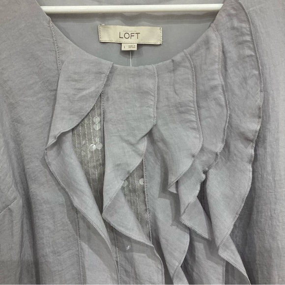Large Gray LOFT Sleeveless Blouse - Picture 3 of 5